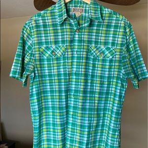 Short sleeve button down